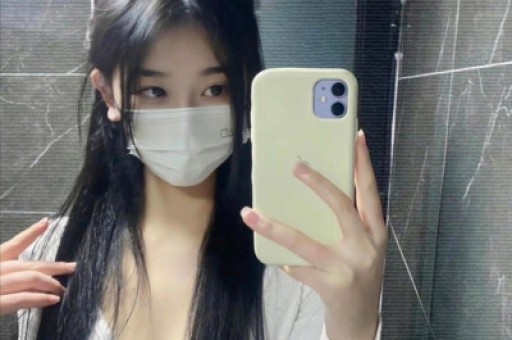 斗鱼女主播忘关摄像头私密画面流出!虚假人设彻底翻车