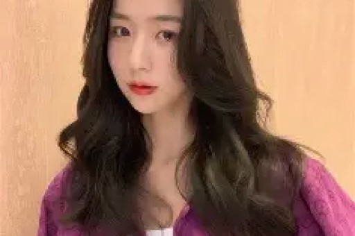 说到虞书欣她的作人设其实也是一种特色而且可爱搞怪