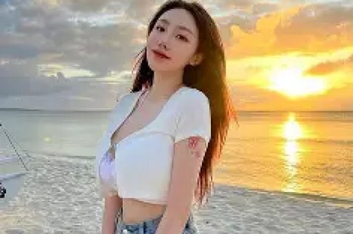 小米汽车直播间遭网暴仅剩一家门店直播雷军抖音账号半个月掉粉30万