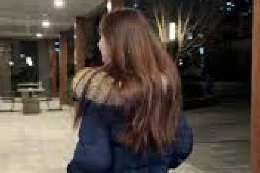 网红董宇辉卖假货求神保佑 网红董宇辉卖假货求神保佑